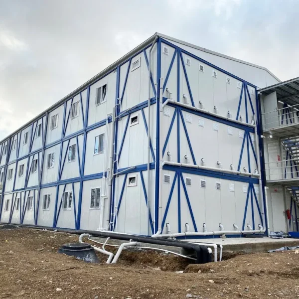 prefabrik işçi yatakhanesi